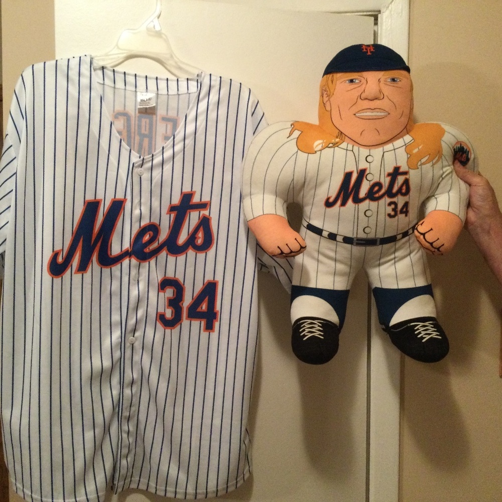 Bundle of 2 NY Mets Syndegaard merchandise